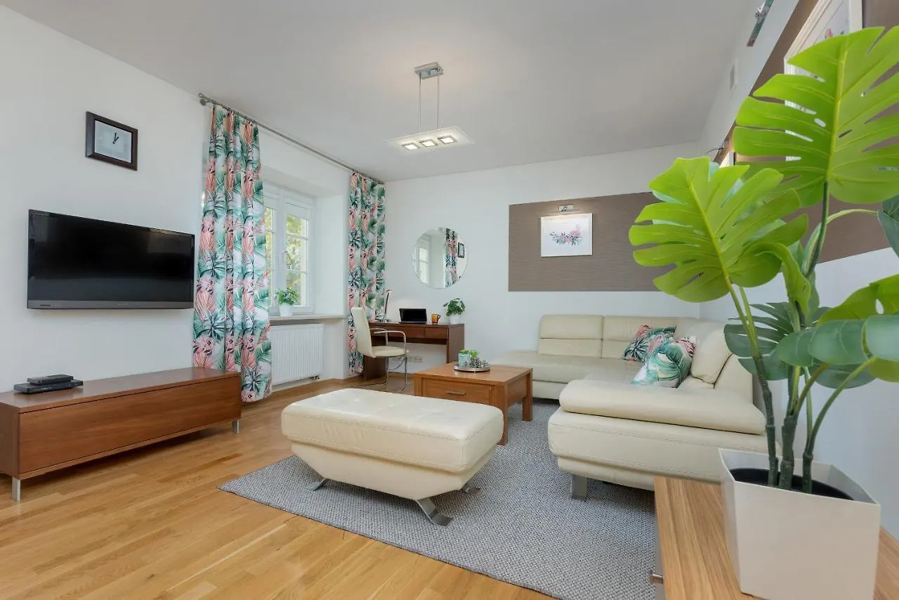 Cosy Apartment With Parking In The City Centre Warszawa By Noclegi Renters Poland