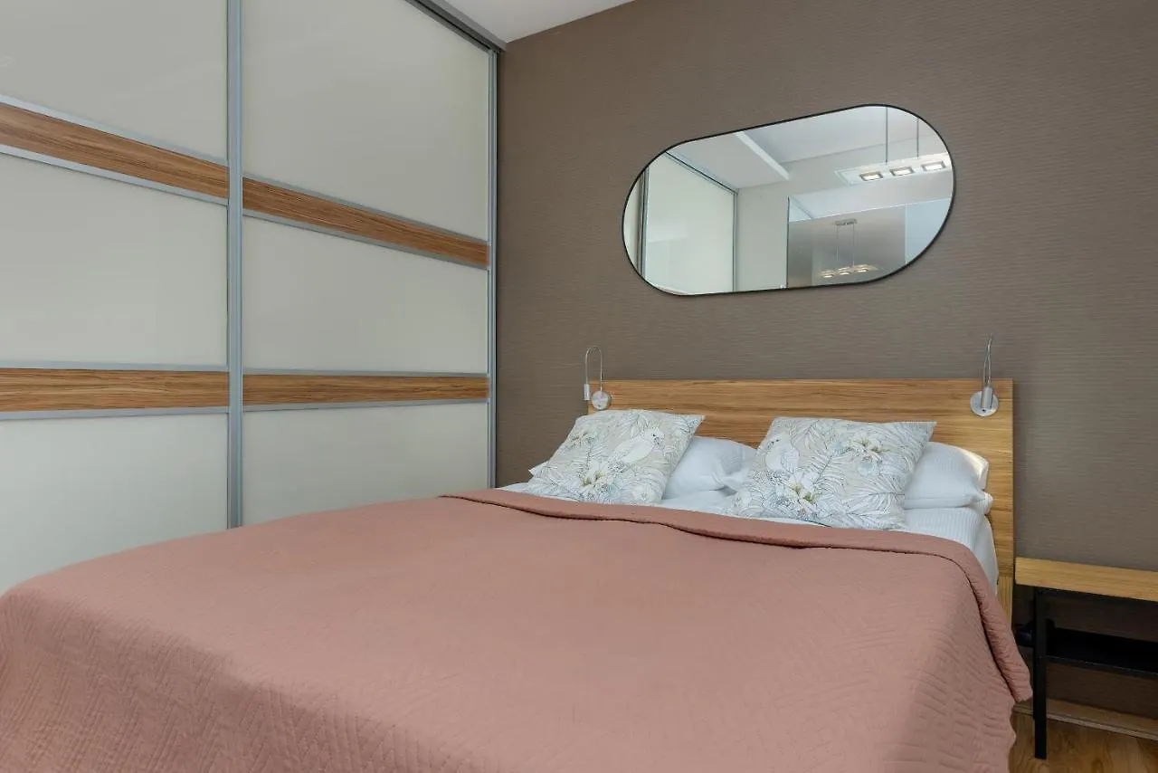 Cosy Apartment With Parking In The City Centre Warszawa By Noclegi Renters