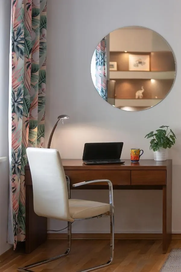 Cosy Apartment With Parking In The City Centre Warszawa By Noclegi Renters Warsaw