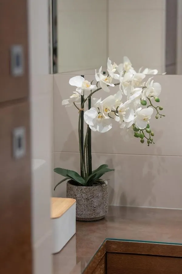 Cosy Apartment With Parking In The City Centre Warszawa By Noclegi Renters  Warsaw