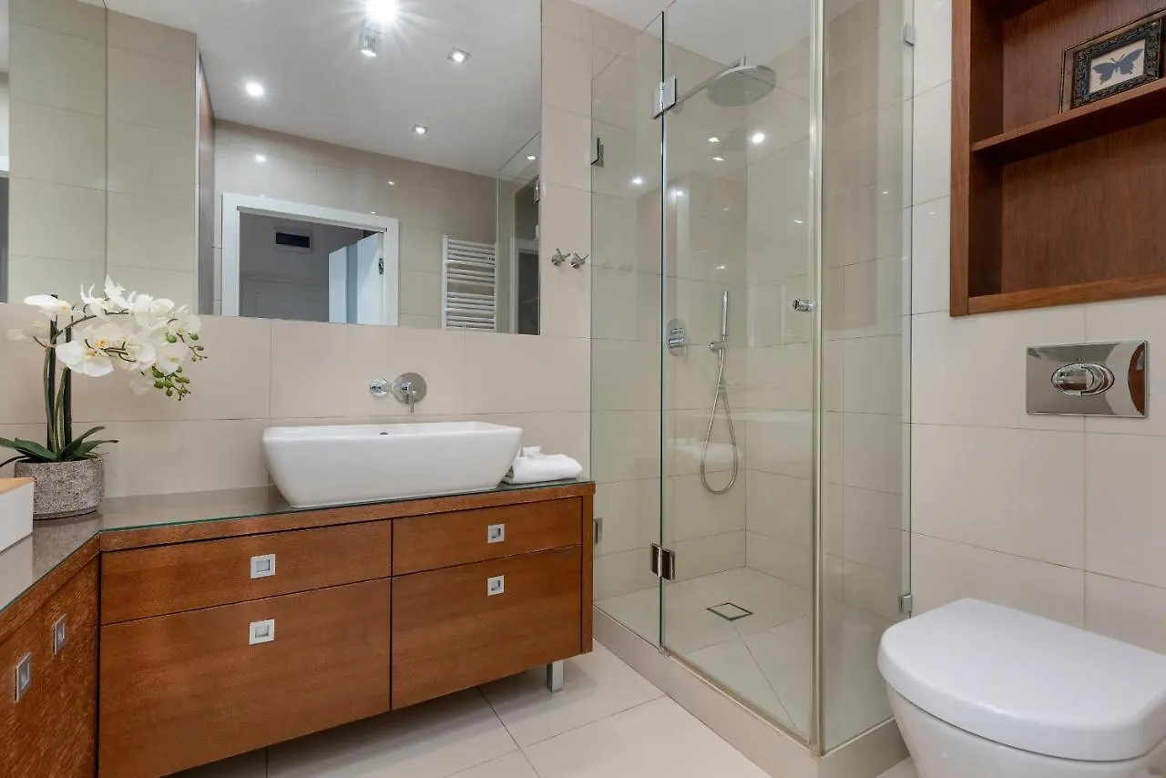 Cosy Apartment With Parking In The City Centre Warszawa By Noclegi Renters